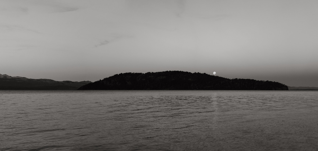 https://pablocabado.site/files/gimgs/th-4_island_moon_July22.jpg